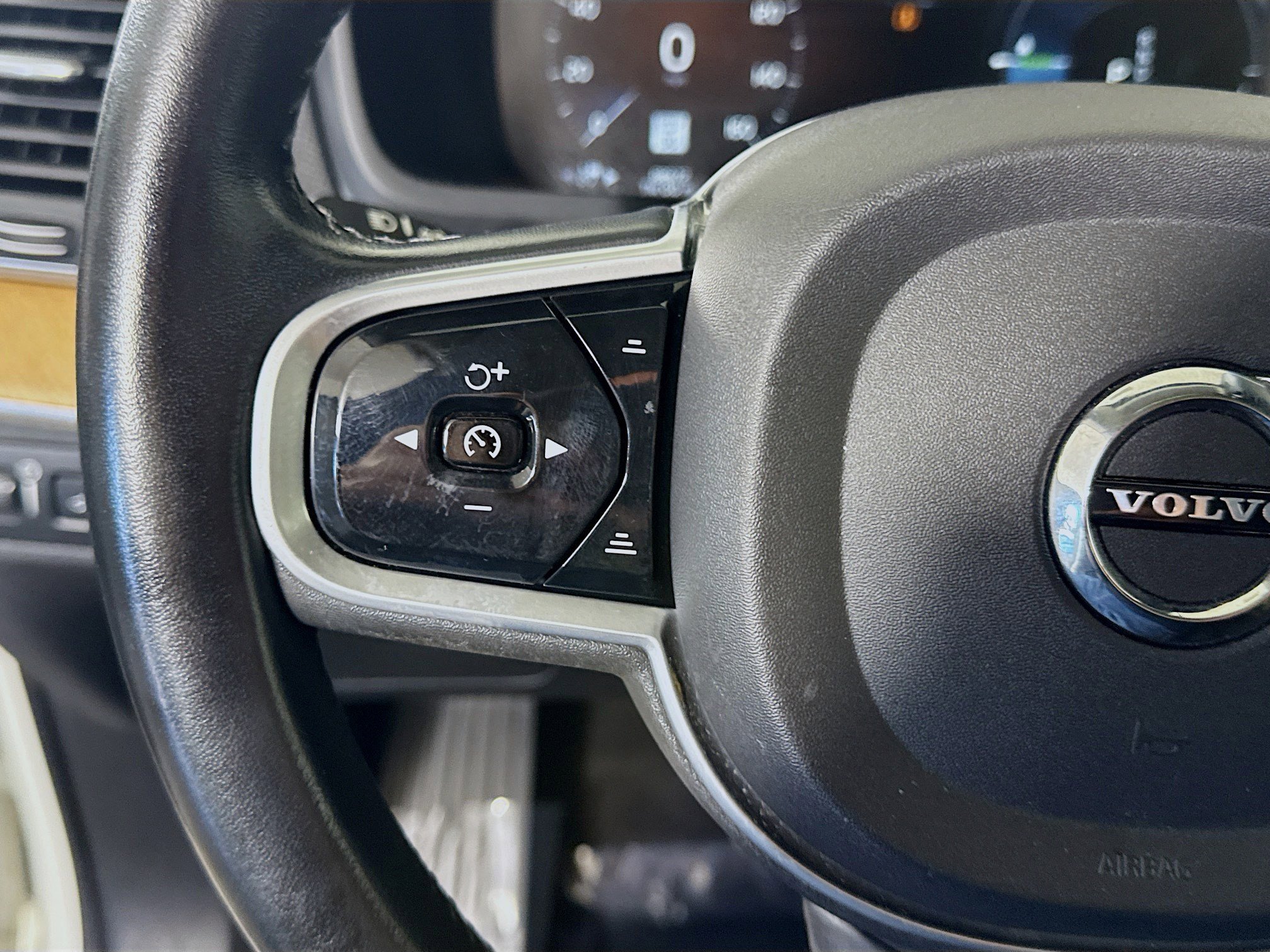 Used 2022 Volvo XC90 T8 Inscription Expression image 14