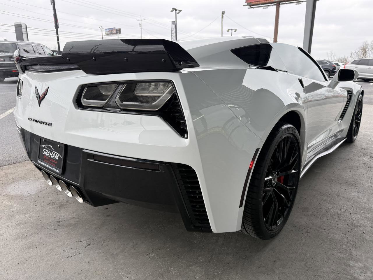Used 2015 Chevrolet Corvette Z06 w/ 3LZ Preferred Equipment Group image 7