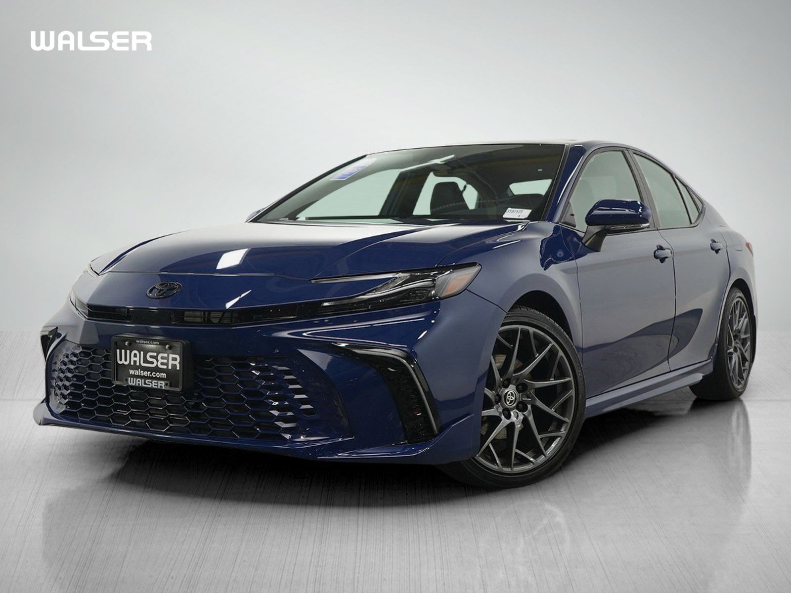 Used 2025 Toyota Camry XSE FWD image 1