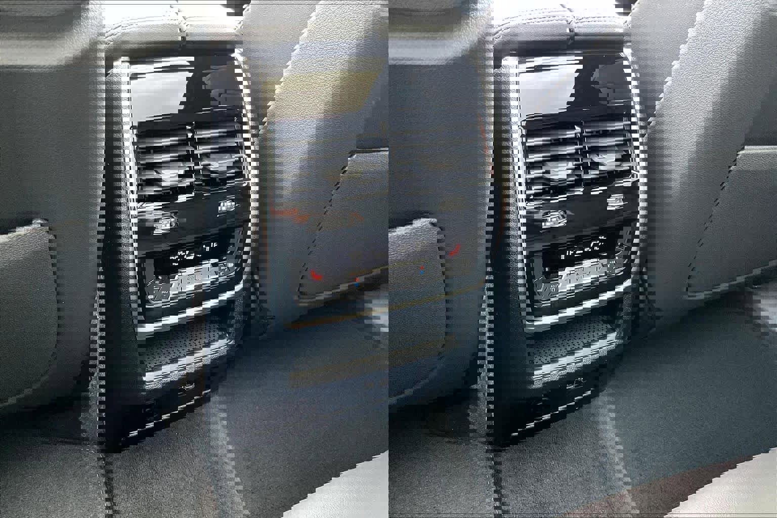 New 2026 BMW X5 M60i AWD/4WD image 17