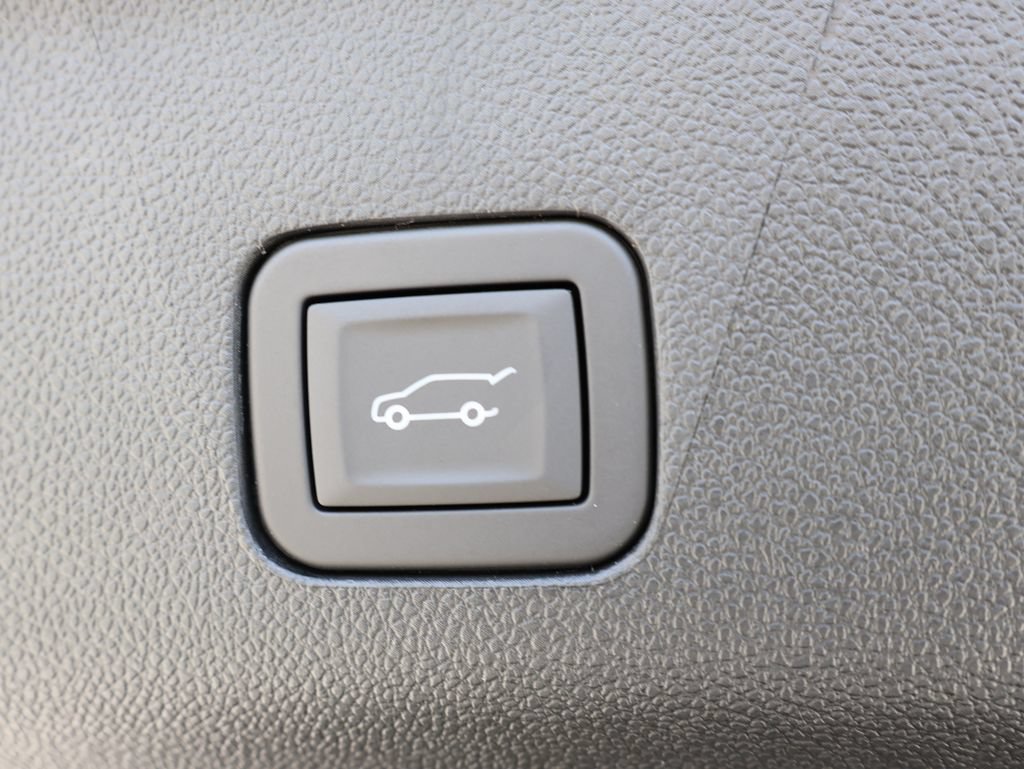New 2026 GMC Yukon Elevation AWD/4WD image 36