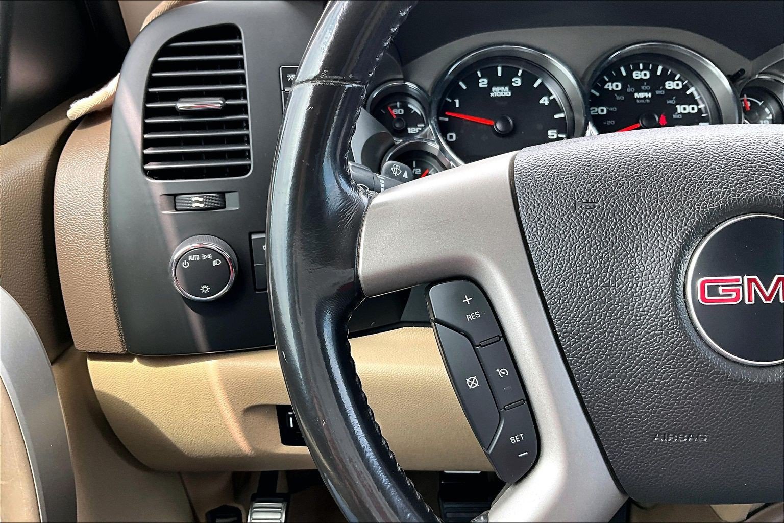 Used 2014 GMC Sierra 2500 SLE w/ Texas Edition AWD/4WD image 19