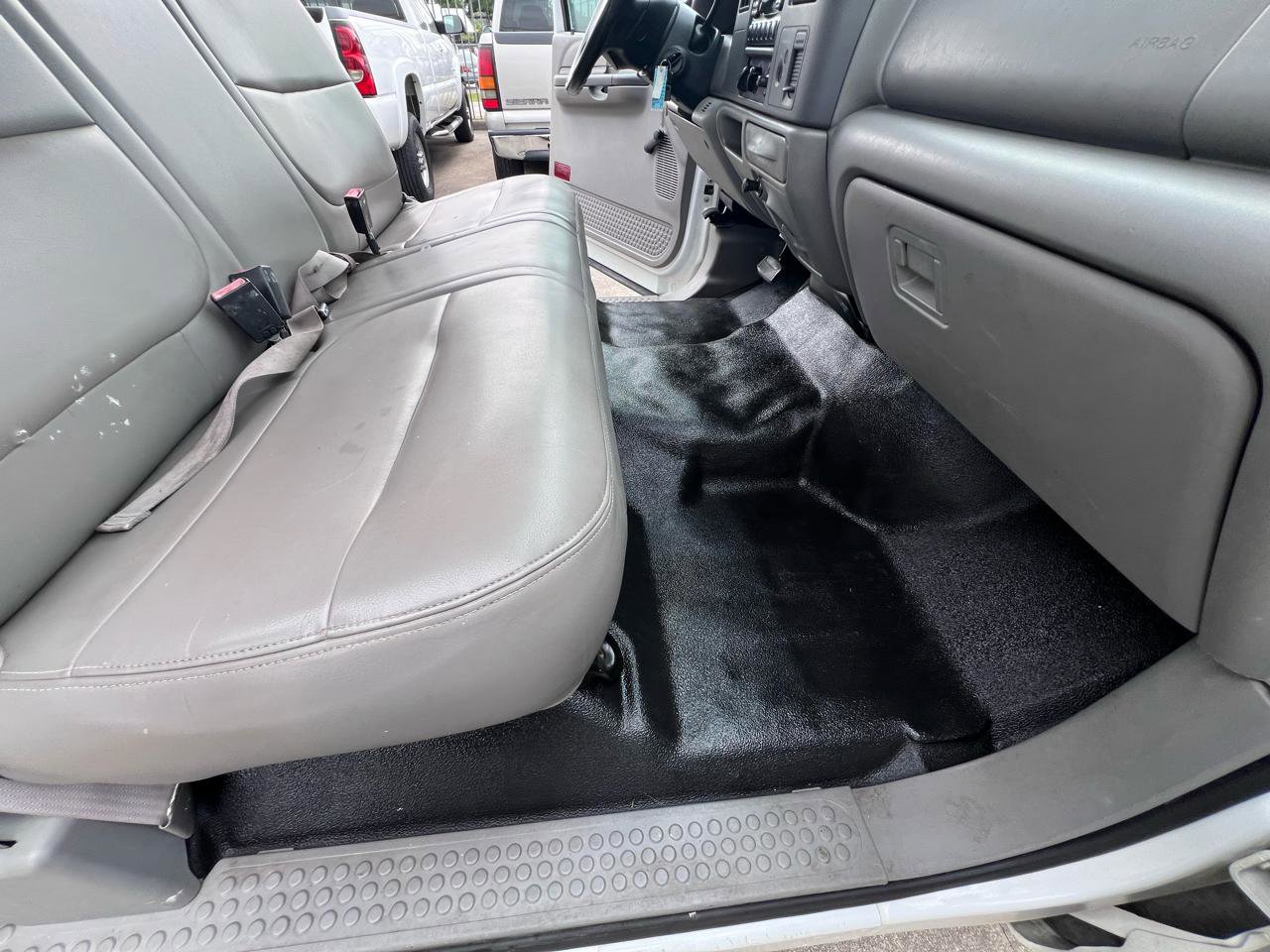 Used 2001 Ford F350 XL image 70