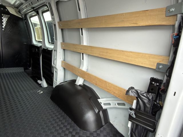Used 2024 Chevrolet Express 2500 w/ Driver Convenience Package RWD image 27