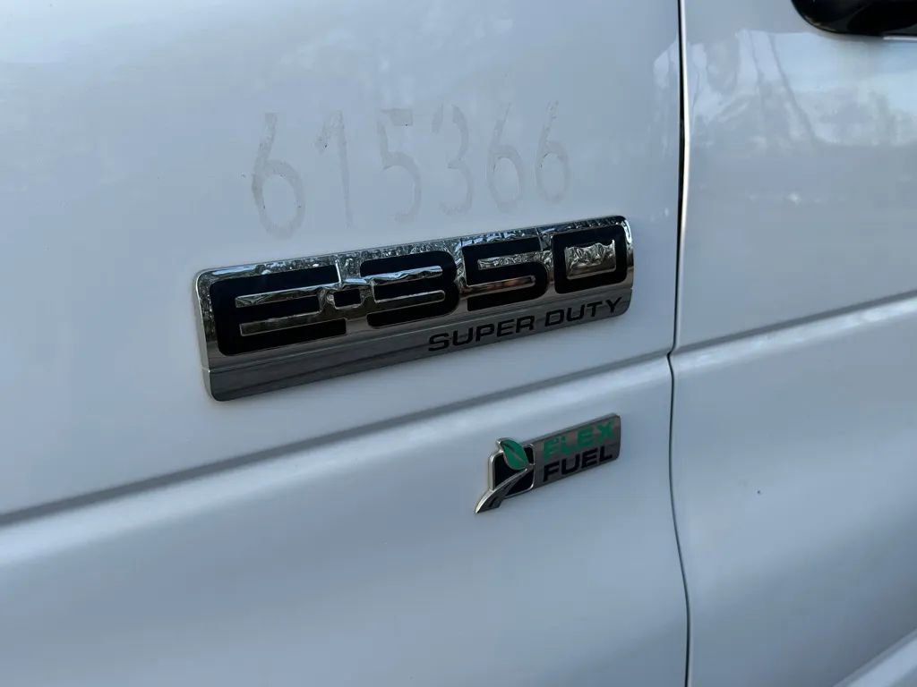 Used 2016 Ford E-350 and Econoline 350 Super Duty image 29