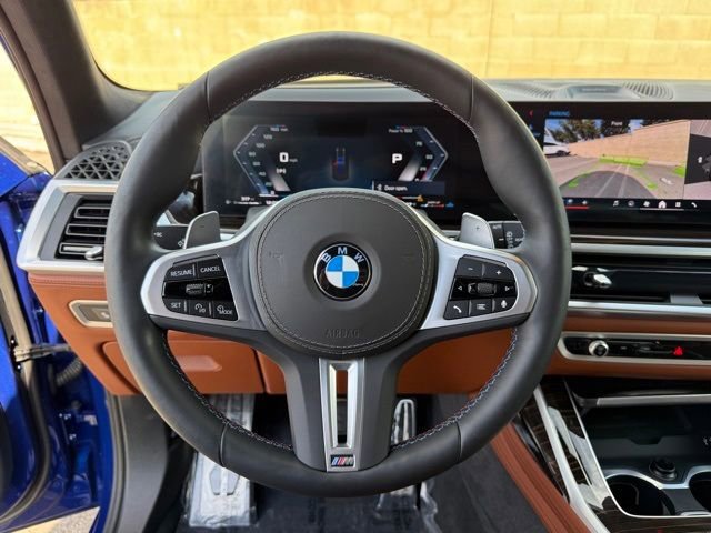 Used 2025 BMW X7 M60i image 21