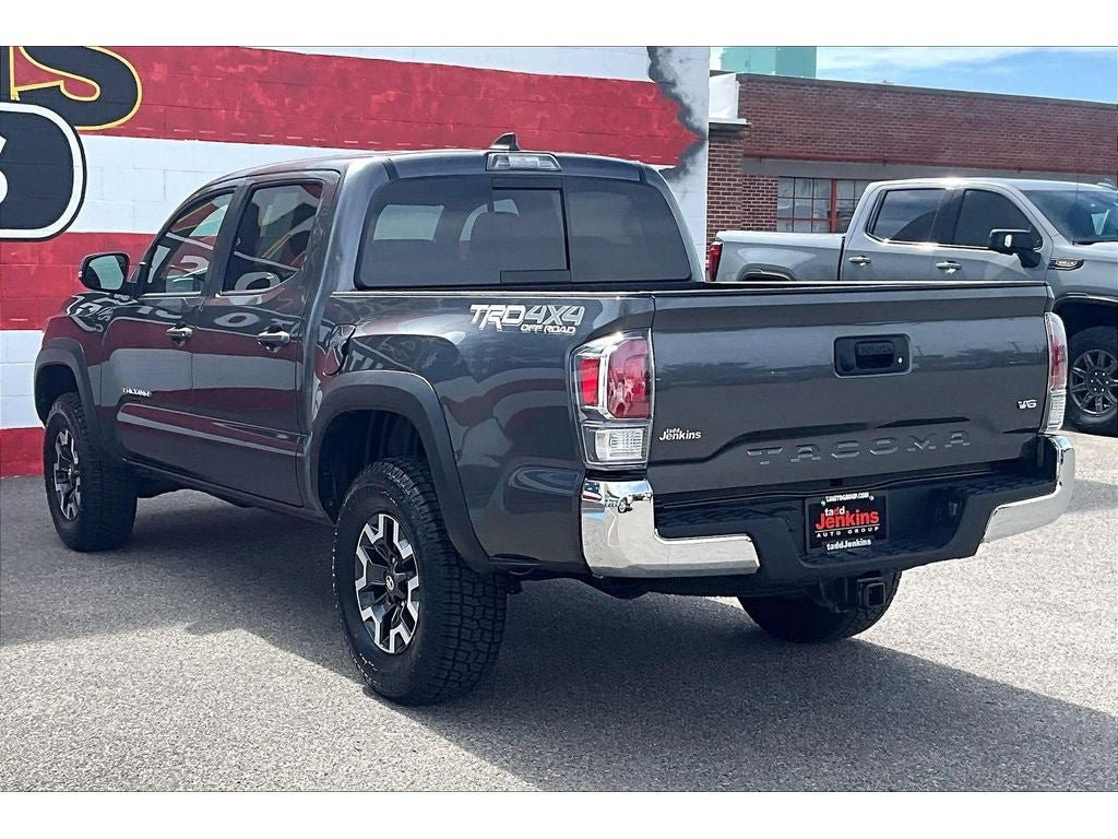 Used 2022 Toyota Tacoma TRD Off-Road AWD/4WD image 13