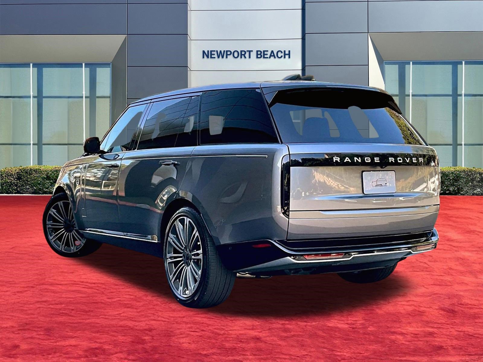 New 2026 Land Rover Range Rover Long Wheelbase SE image 3