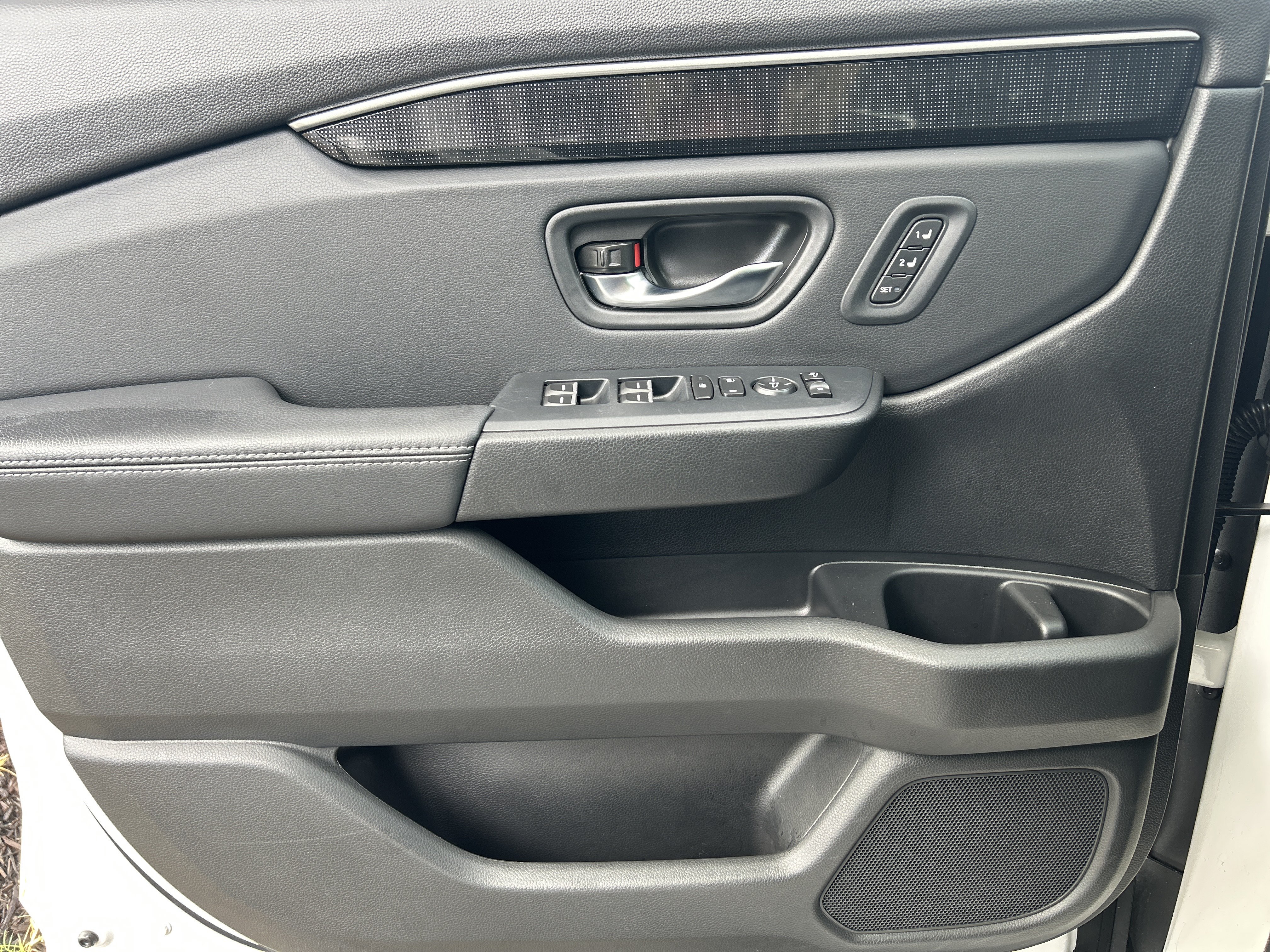 Used 2025 Honda Pilot Elite image 22