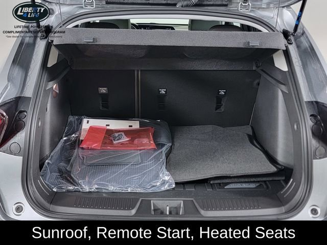 Used 2025 Chevrolet Trax ACTIV w/ Sunroof Package image 17