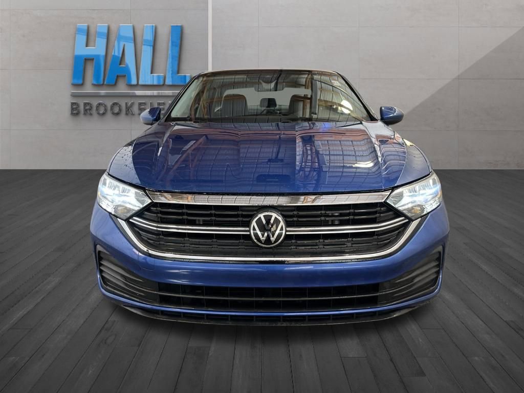 Certified 2022 Volkswagen Jetta SE image 10
