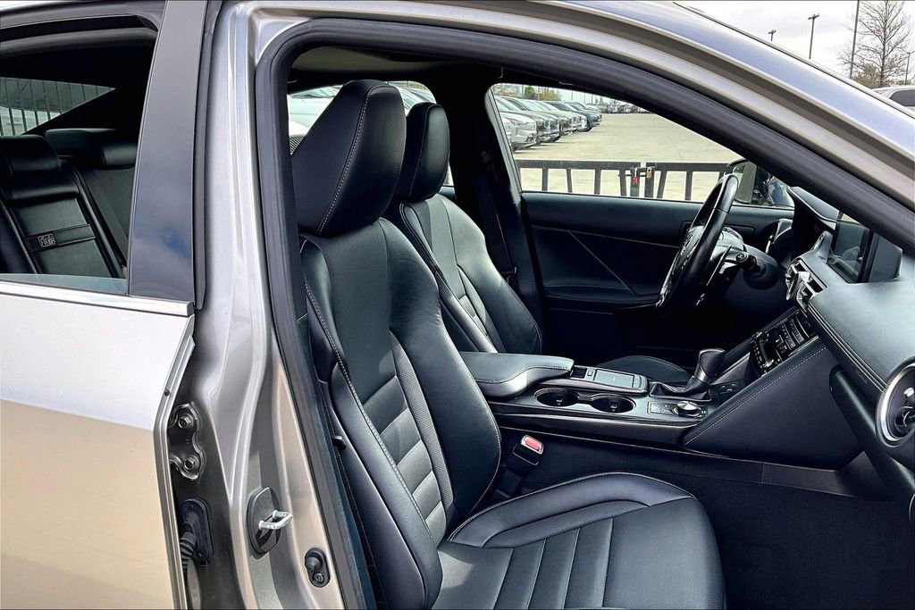 Used 2022 Lexus IS 350 F Sport image 10