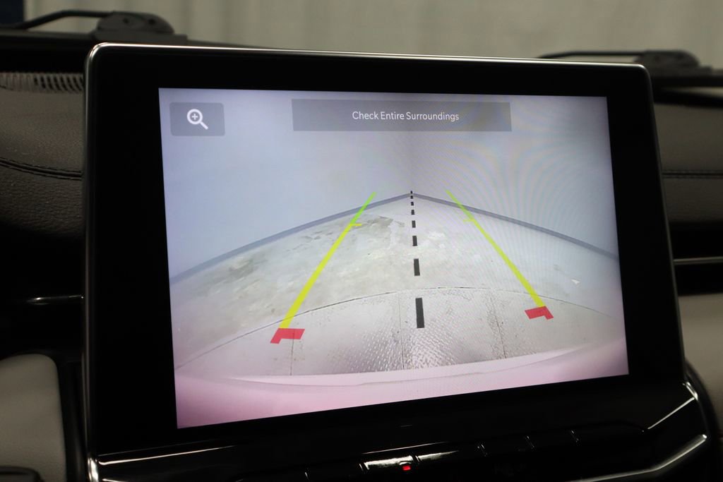 Used 2024 Jeep Compass Limited image 3