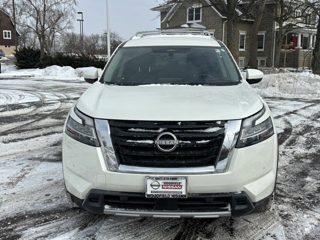 Certified 2024 Nissan Pathfinder SL video 2
