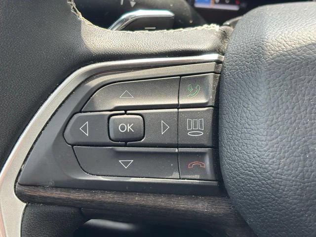 Used 2025 Jeep Grand Cherokee Limited AWD/4WD image 11