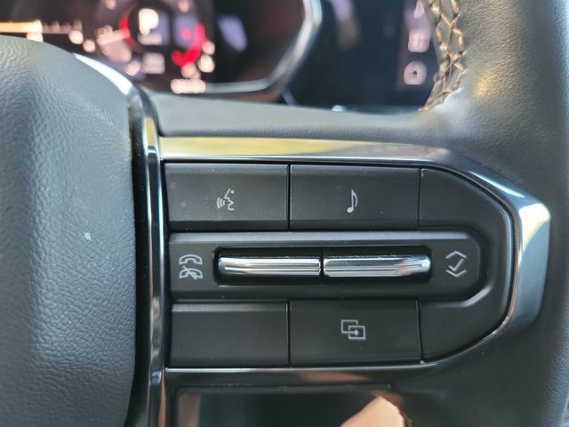 Used 2024 GMC Canyon AT4 w/ Technology Package AWD/4WD image 29
