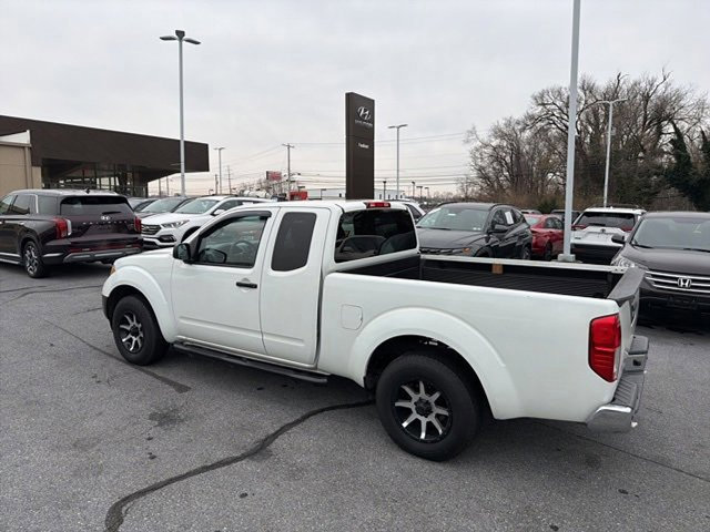 Used 2015 Nissan Frontier S image 5