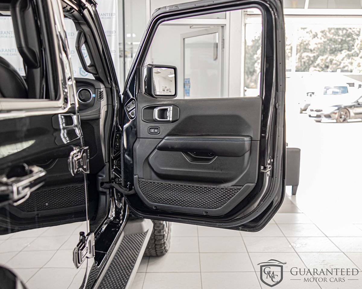 Used 2024 Jeep Wrangler High Altitude AWD/4WD image 36