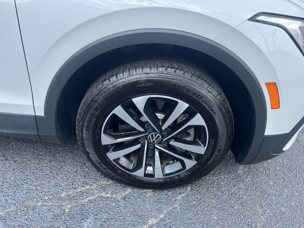 Used 2023 Volkswagen Tiguan S image 33