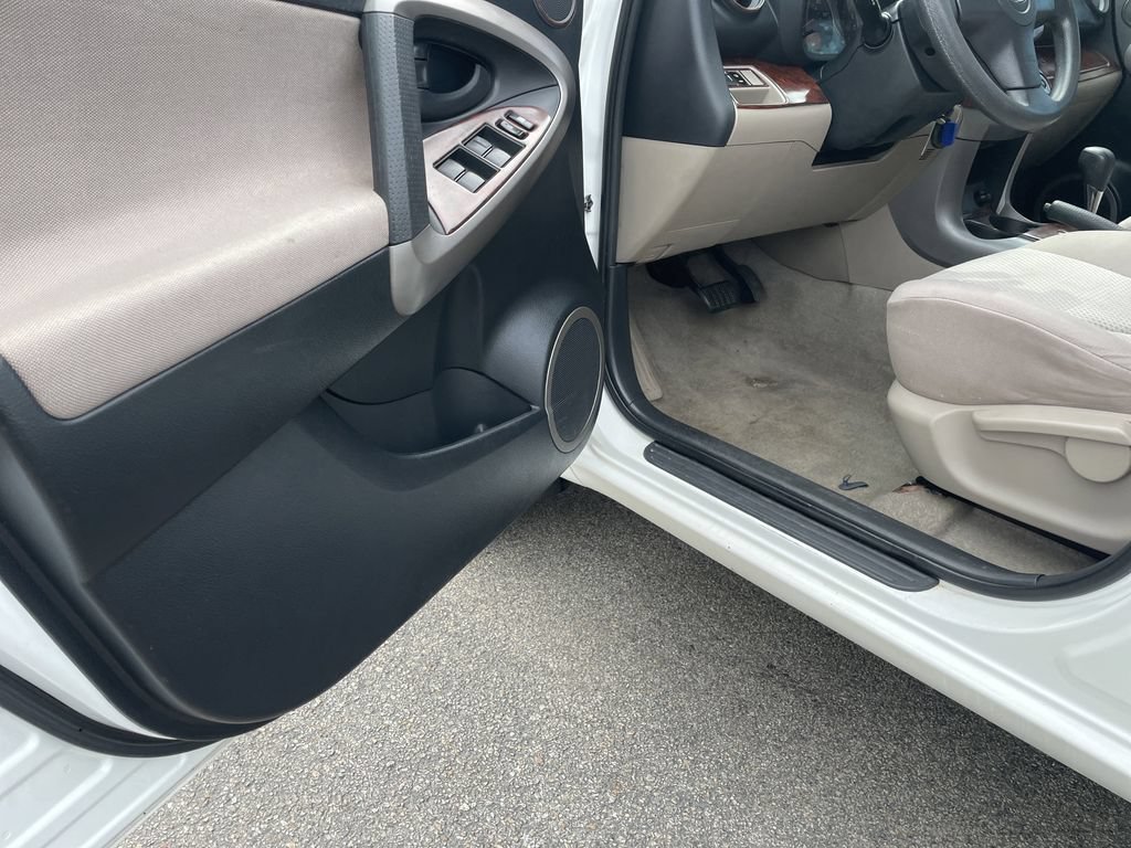 Used 2006 Toyota RAV4 2WD image 14