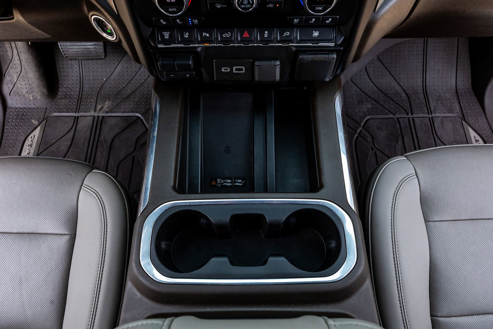 Used 2022 Chevrolet Silverado 3500 LTZ w/ LTZ Convenience Package image 28