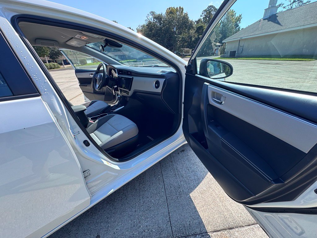 Used 2019 Toyota Corolla LE FWD image 18
