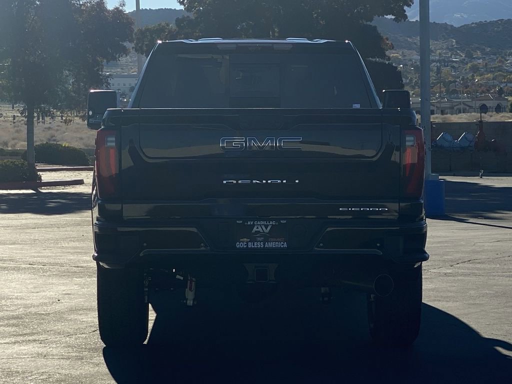 New 2026 GMC Sierra 2500 Denali Ultimate w/ LPO, Black Badging Package image 14