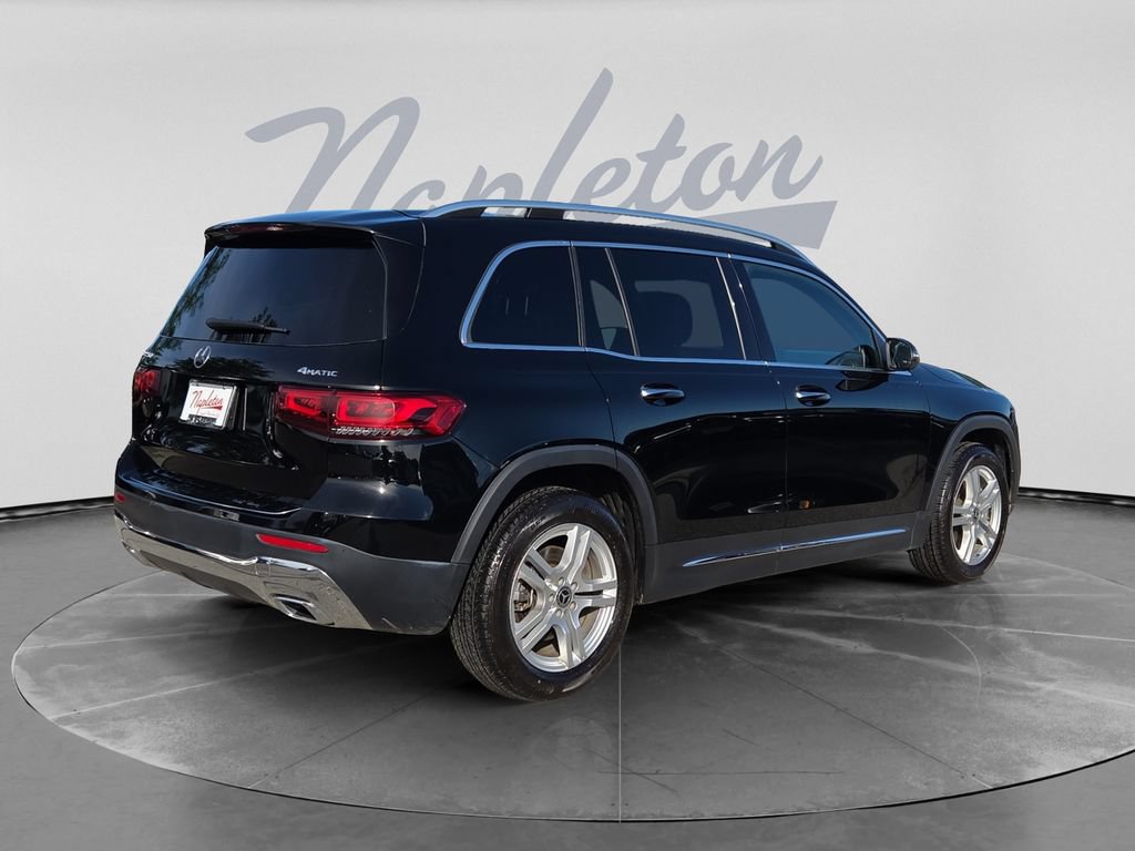 Used 2023 Mercedes-Benz GLB 250 4MATIC w/ Premium Package image 8