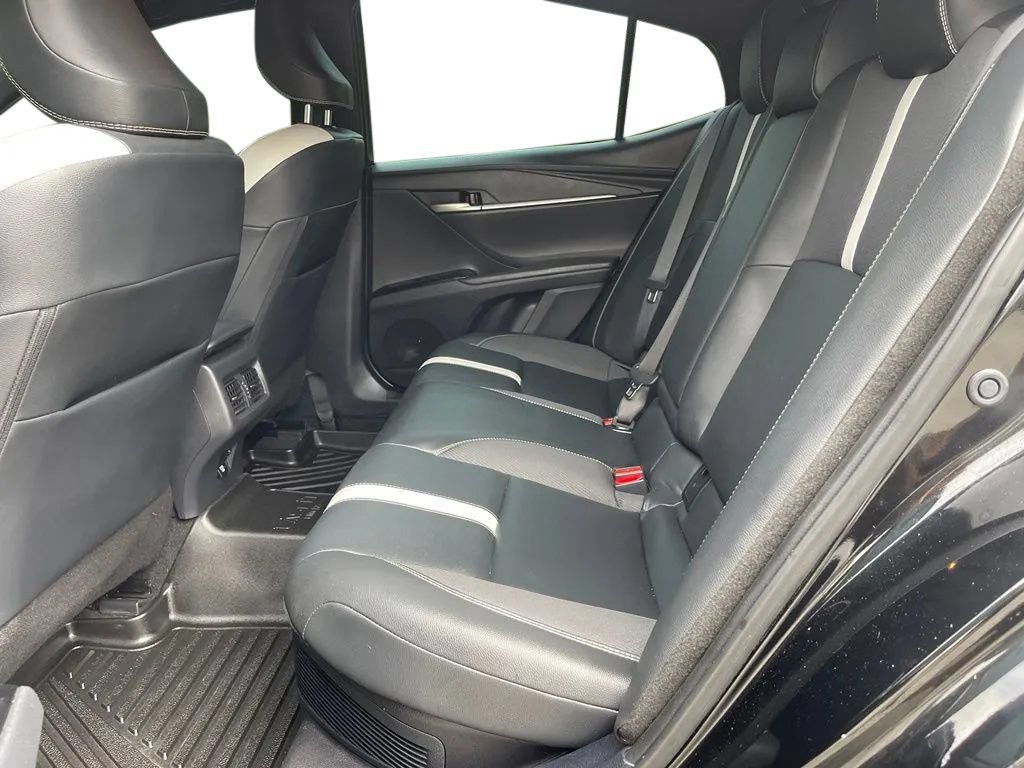 Used 2025 Toyota Camry SE FWD image 18