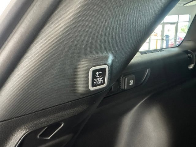 Used 2023 Jeep Grand Cherokee Altitude AWD/4WD image 14