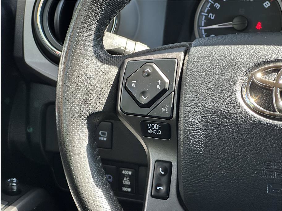 Used 2020 Toyota Tacoma TRD Sport w/ TRD Premium Sport Package AWD/4WD image 21