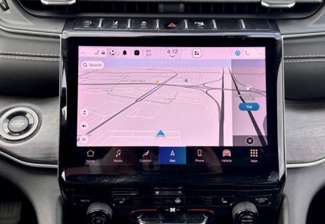 Used 2022 Jeep Grand Cherokee L Overland w/ Luxury Tech Group IV image 18