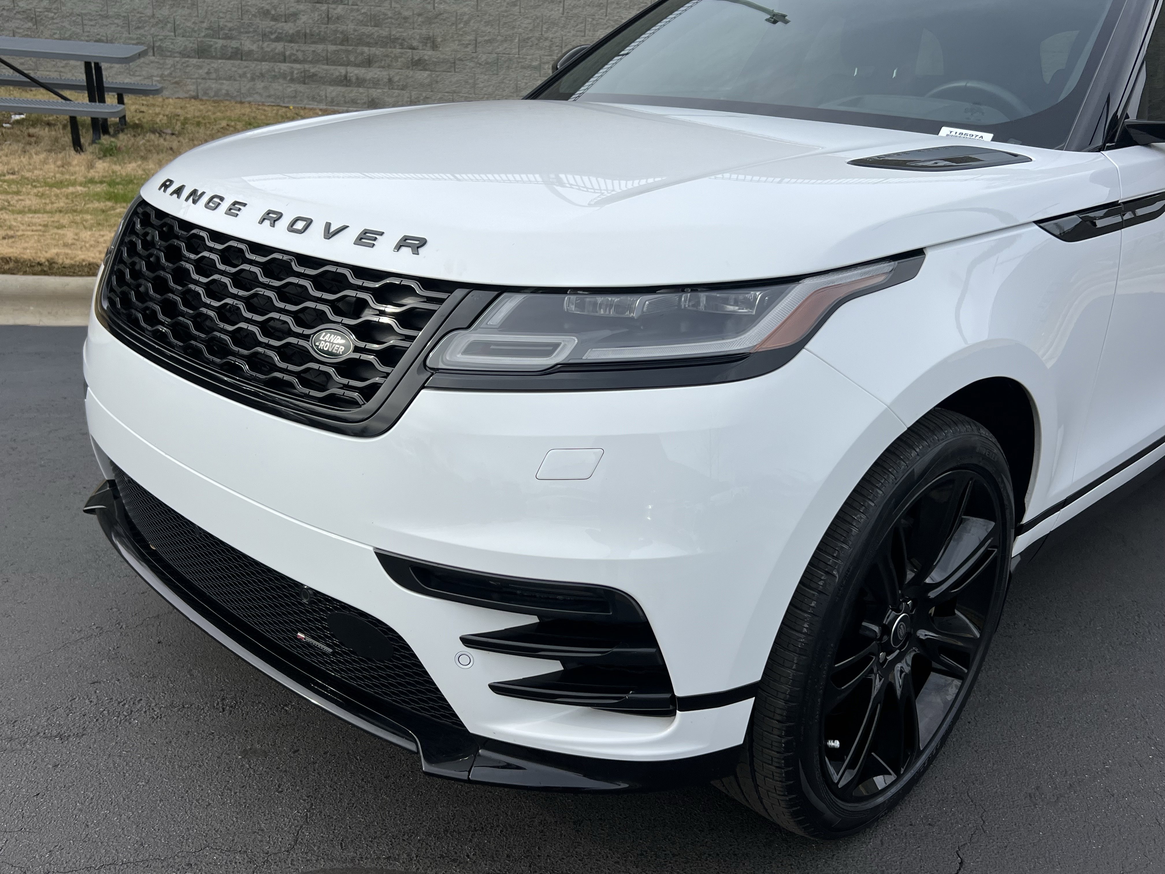 Certified 2023 Land Rover Range Rover Velar R-Dynamic S image 11