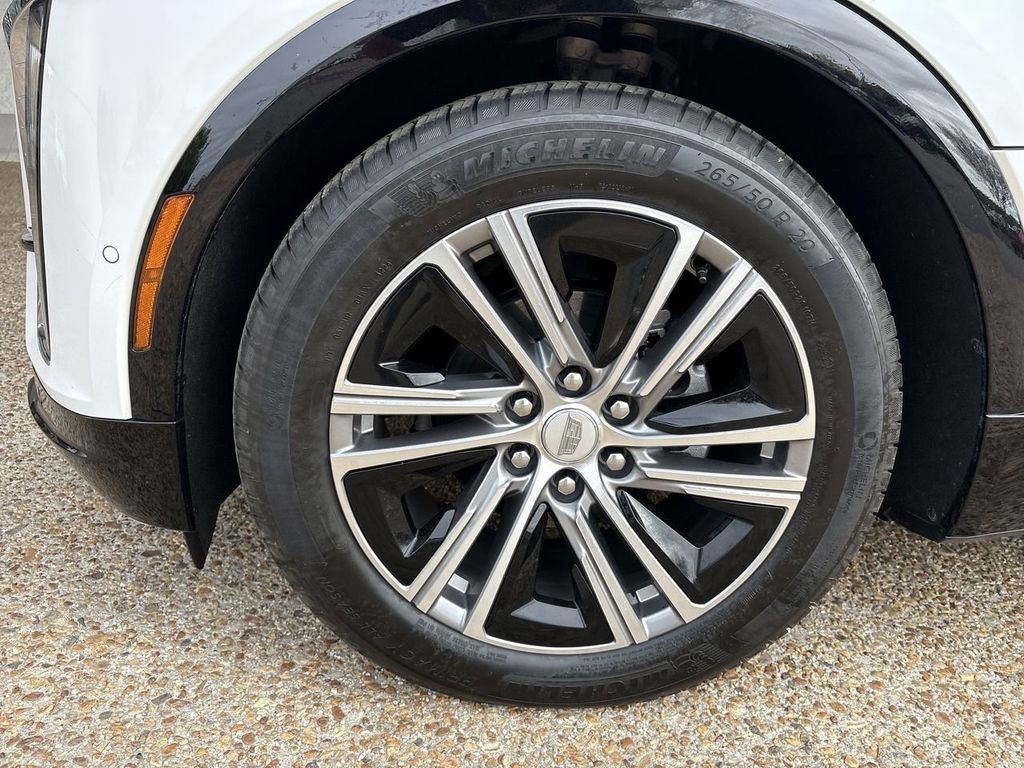 Certified 2025 Cadillac Lyriq Luxury w/ LPO, Floor Liner Package image 34