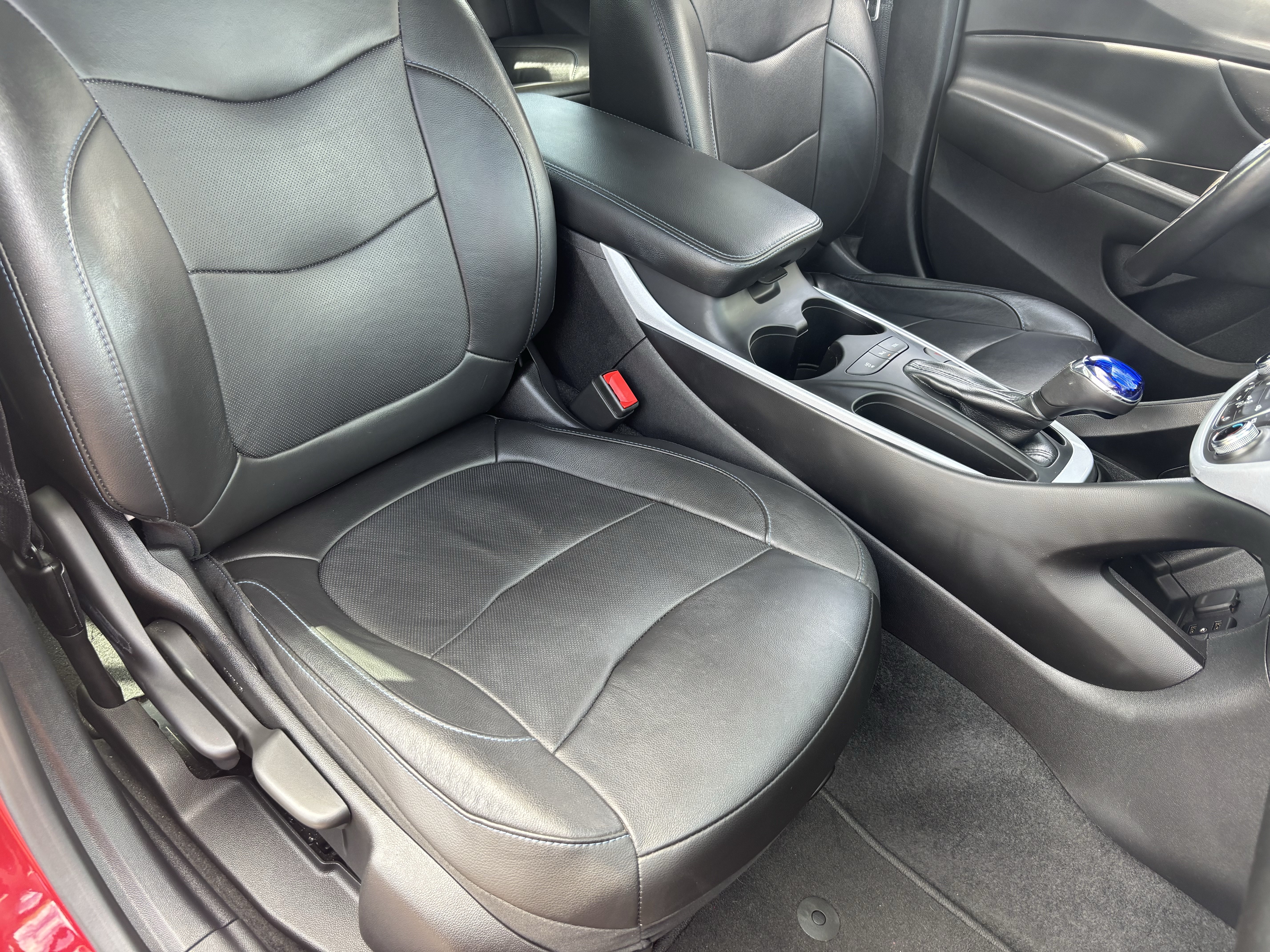 Used 2018 Chevrolet Volt LT w/ LT Driver Confidence Package FWD image 8