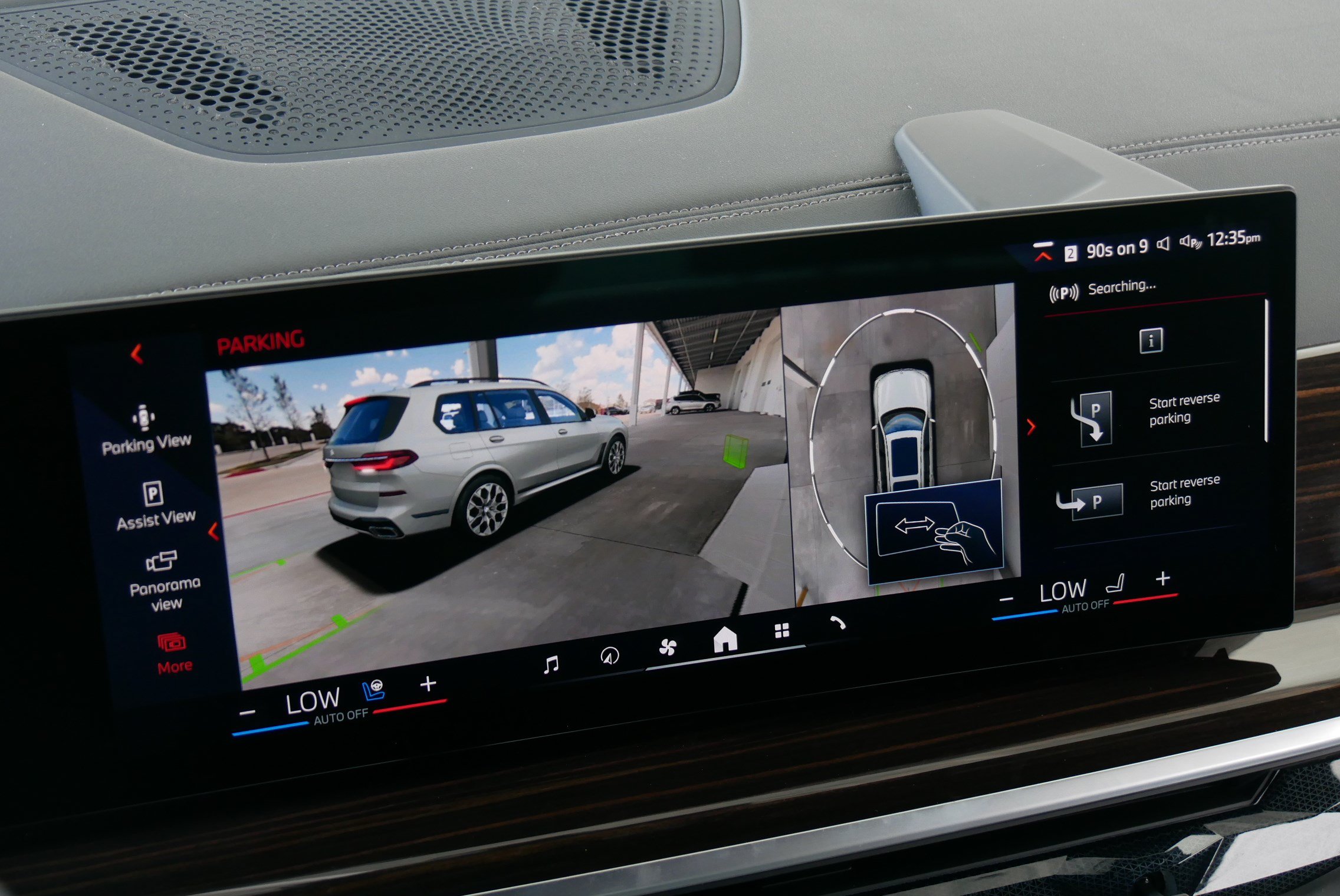 Used 2024 BMW X7 xDrive40i w/ M Sport Package AWD/4WD image 32
