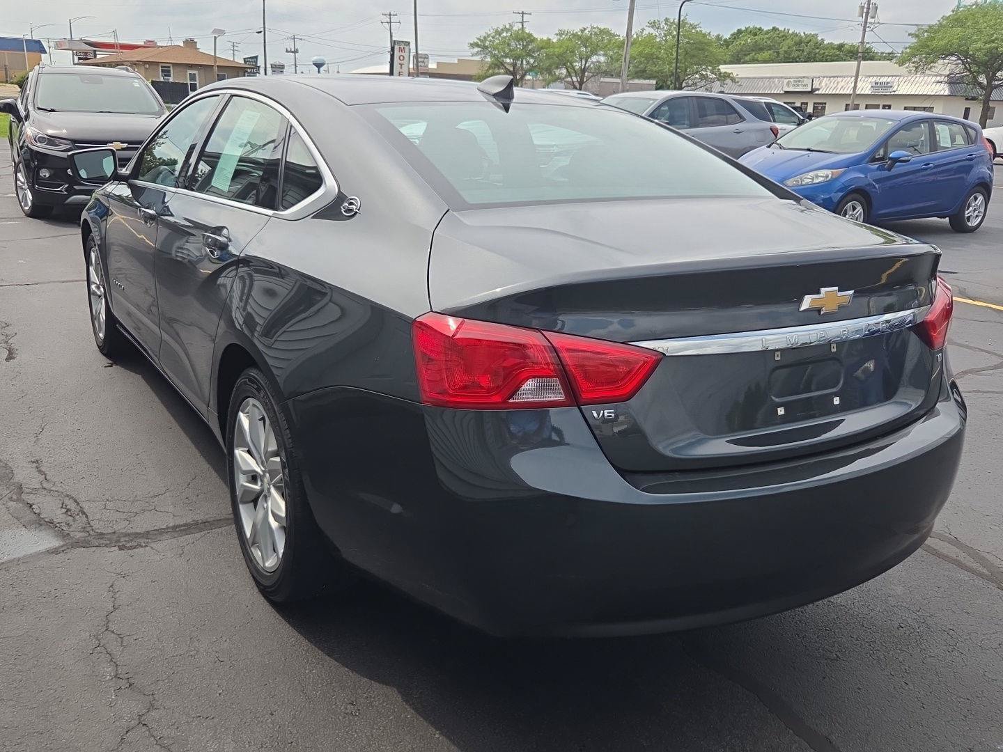 Used 2019 Chevrolet Impala LT FWD image 4