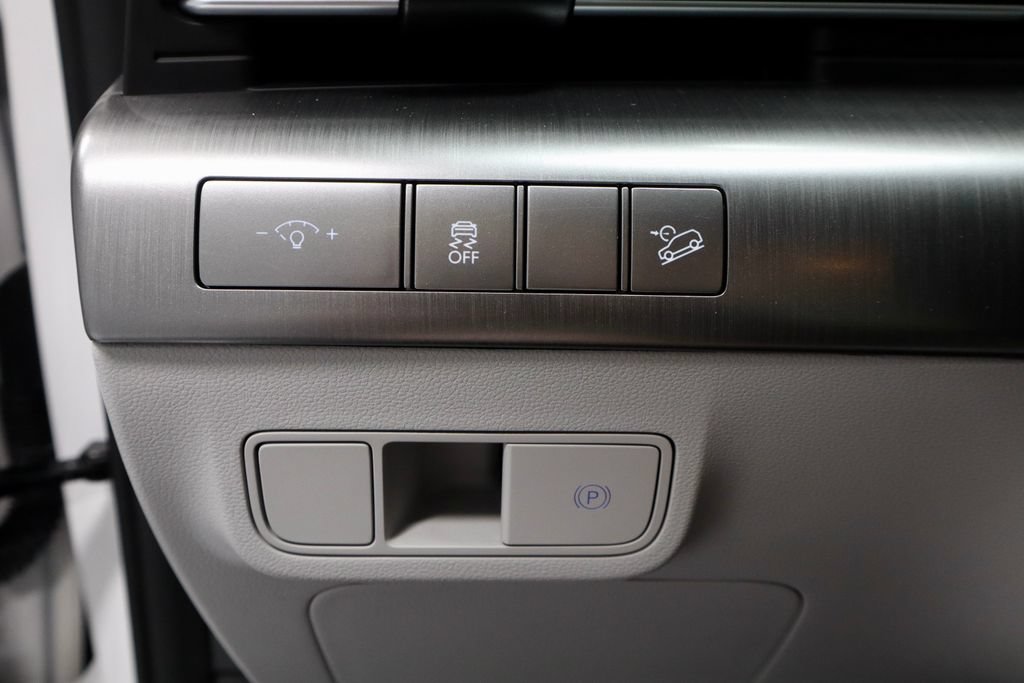 Used 2025 Hyundai Kona SEL FWD image 26