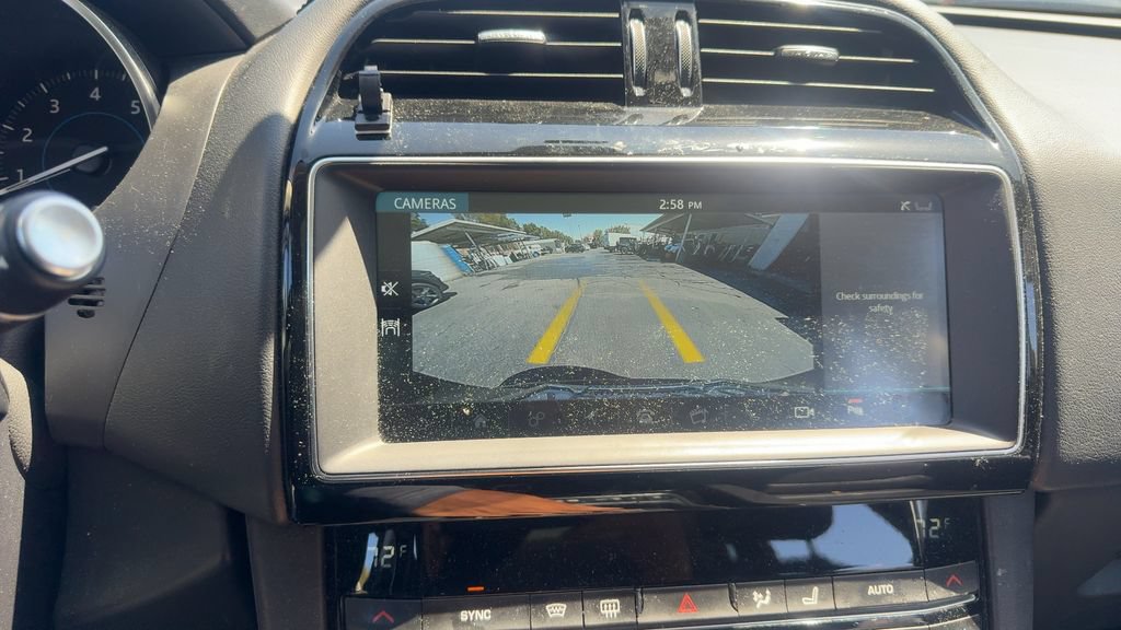 Used 2020 Jaguar F-PACE AWD/4WD image 17