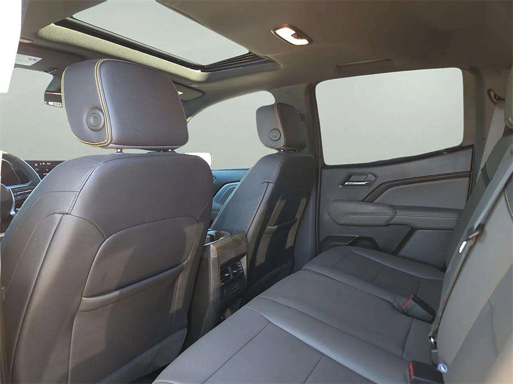 Used 2023 Chevrolet Colorado ZR2 w/ ZR2 Convenience Package III image 12