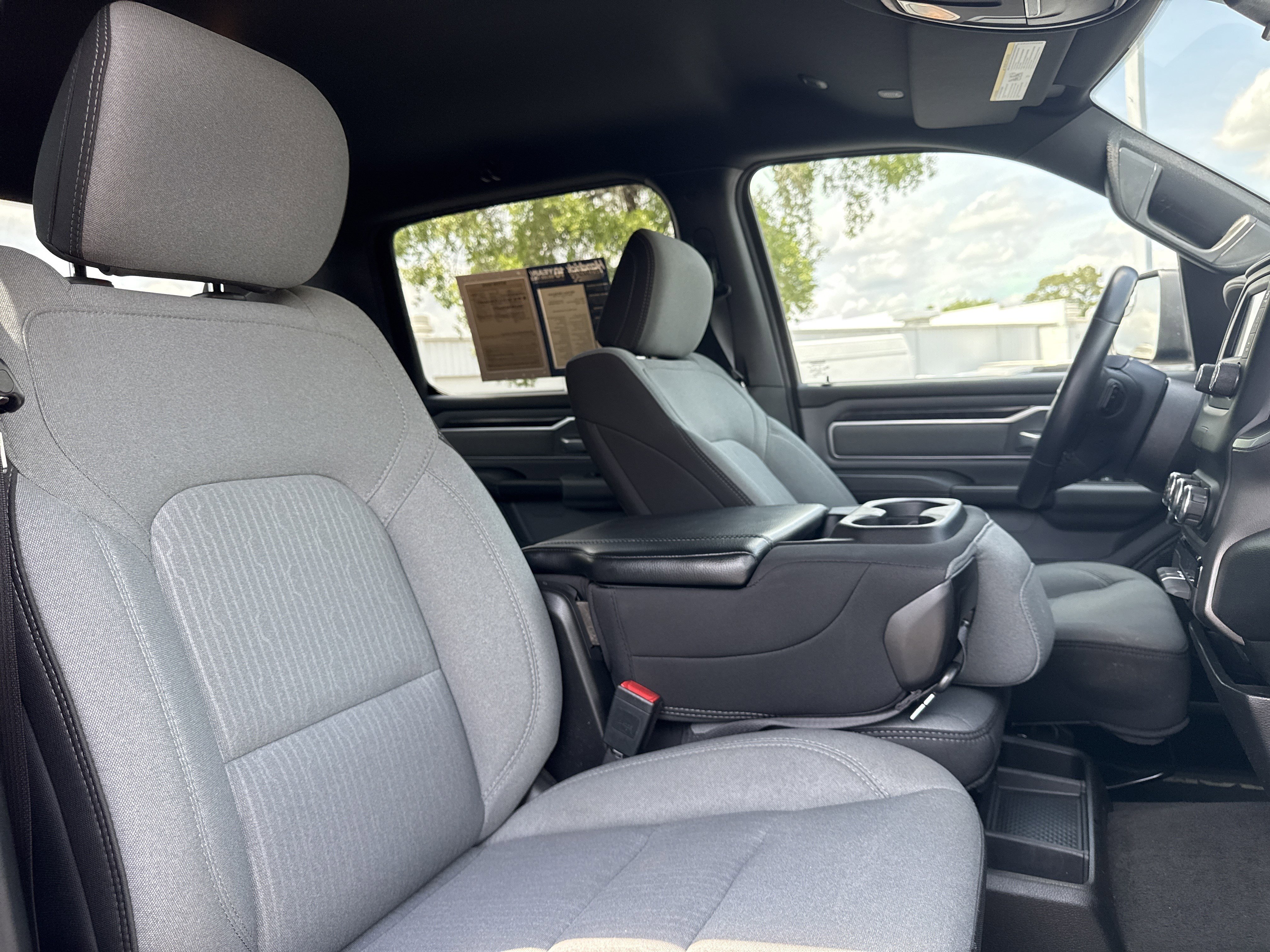 Used 2022 RAM 1500 Big Horn AWD/4WD image 31