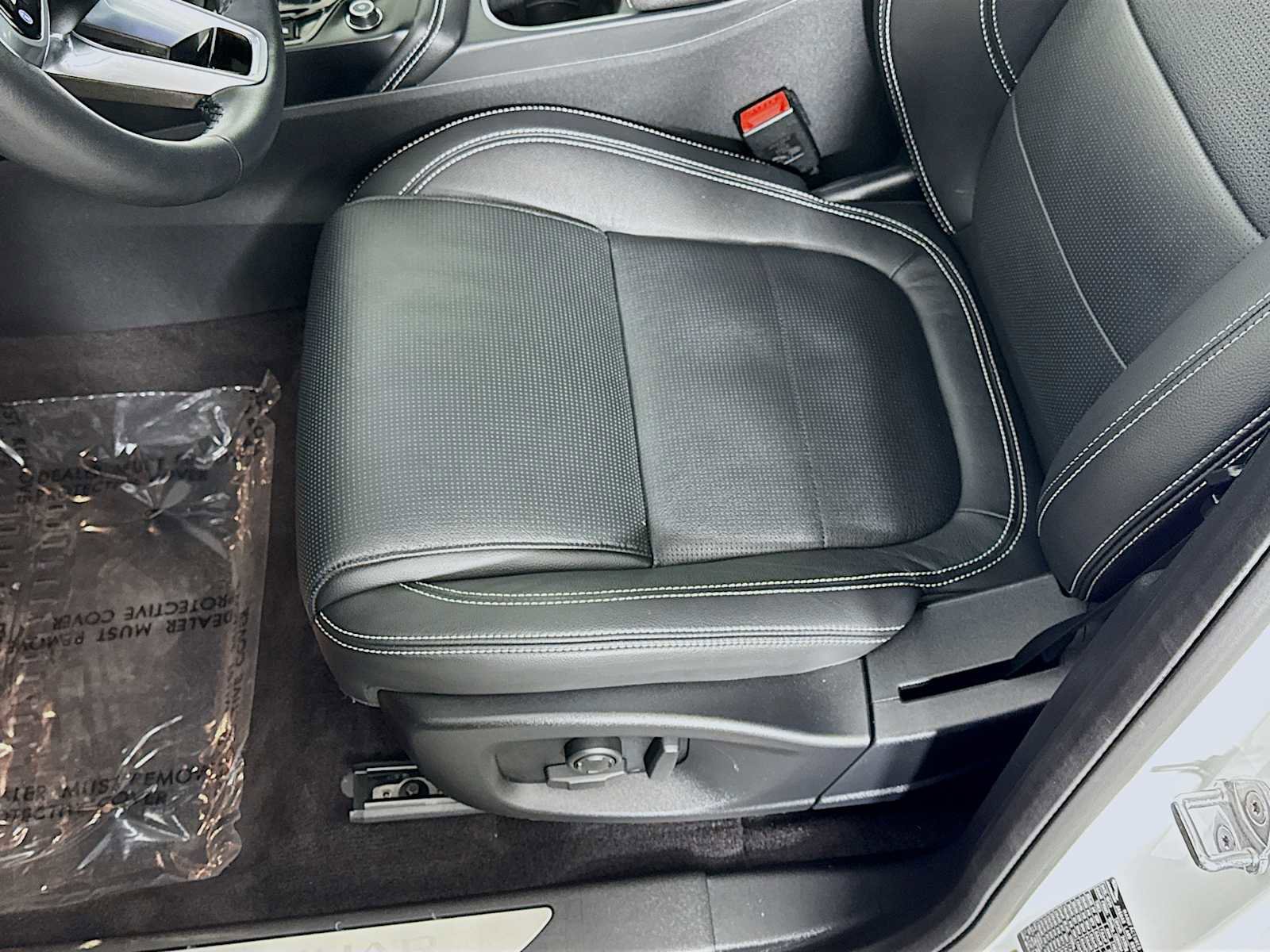 Used 2024 Jaguar E-PACE R-Dynamic SE image 21