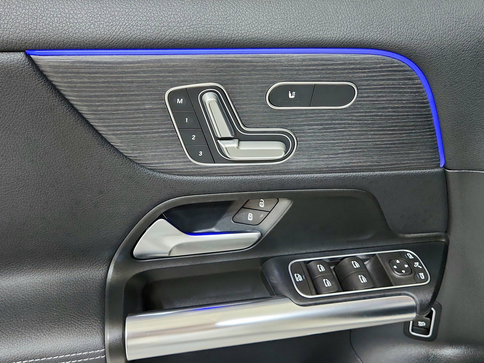 Certified 2023 Mercedes-Benz GLA 250 4MATIC w/ Premium Package image 18