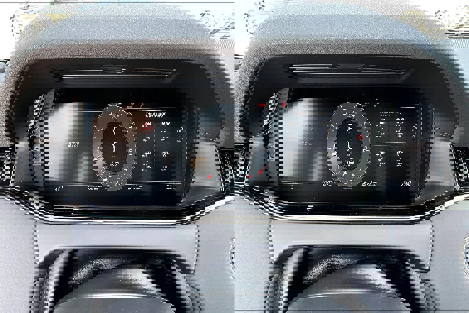 Used 2024 Land Rover Range Rover Evoque Dynamic SE image 49