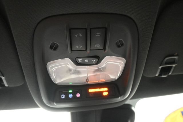 Used 2021 Chevrolet TrailBlazer RS w/ Sun and Liftgate Package FWD image 18