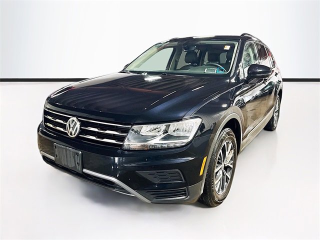Used 2020 Volkswagen Tiguan SE w/ Panoramic Sunroof Package image 3