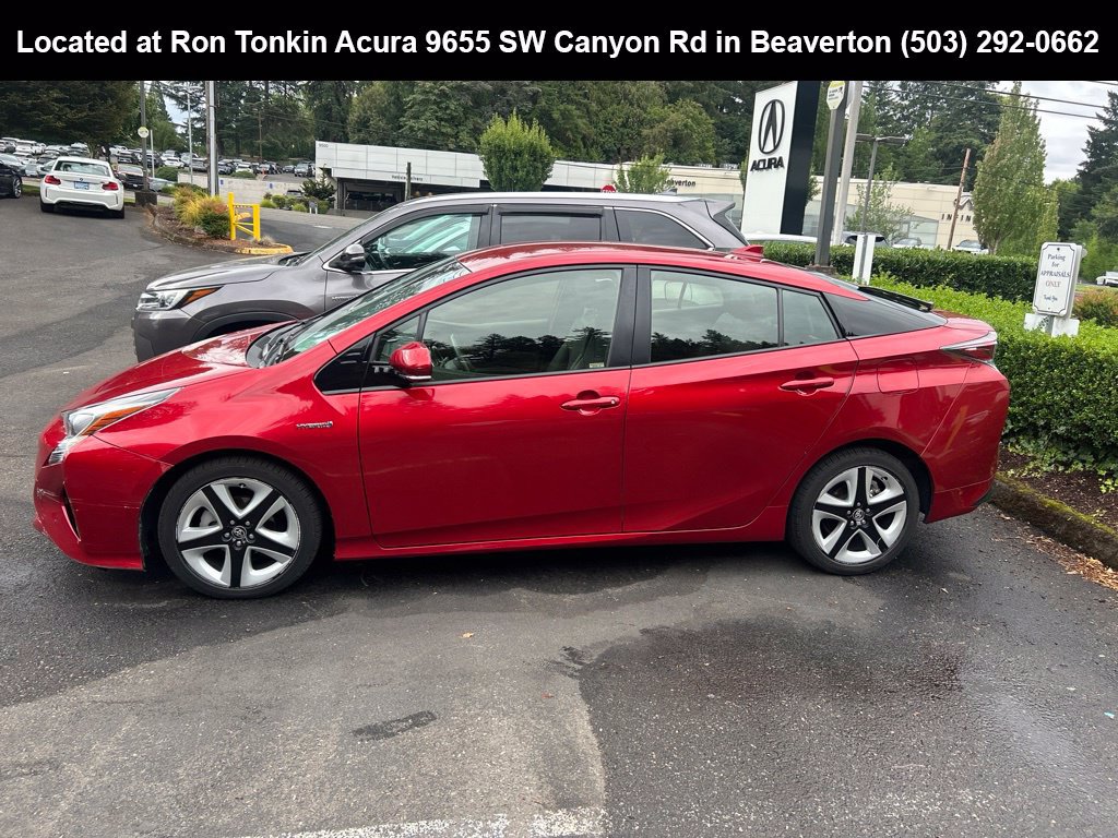 Used 2017 Toyota Prius Three Touring FWD image 5