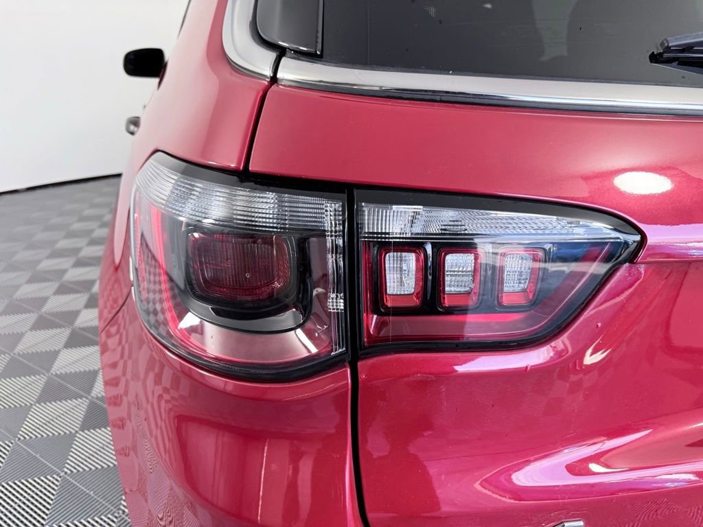 Used 2023 Jeep Compass Sport image 27