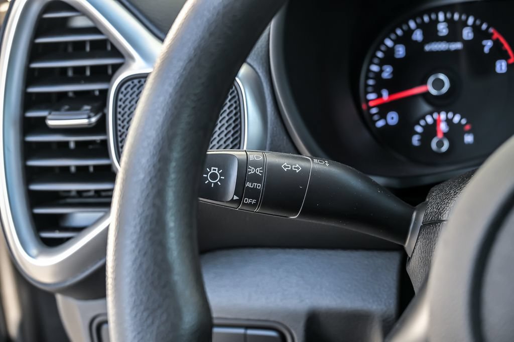 Used 2022 Kia Soul LX w/ Technology Package FWD image 21