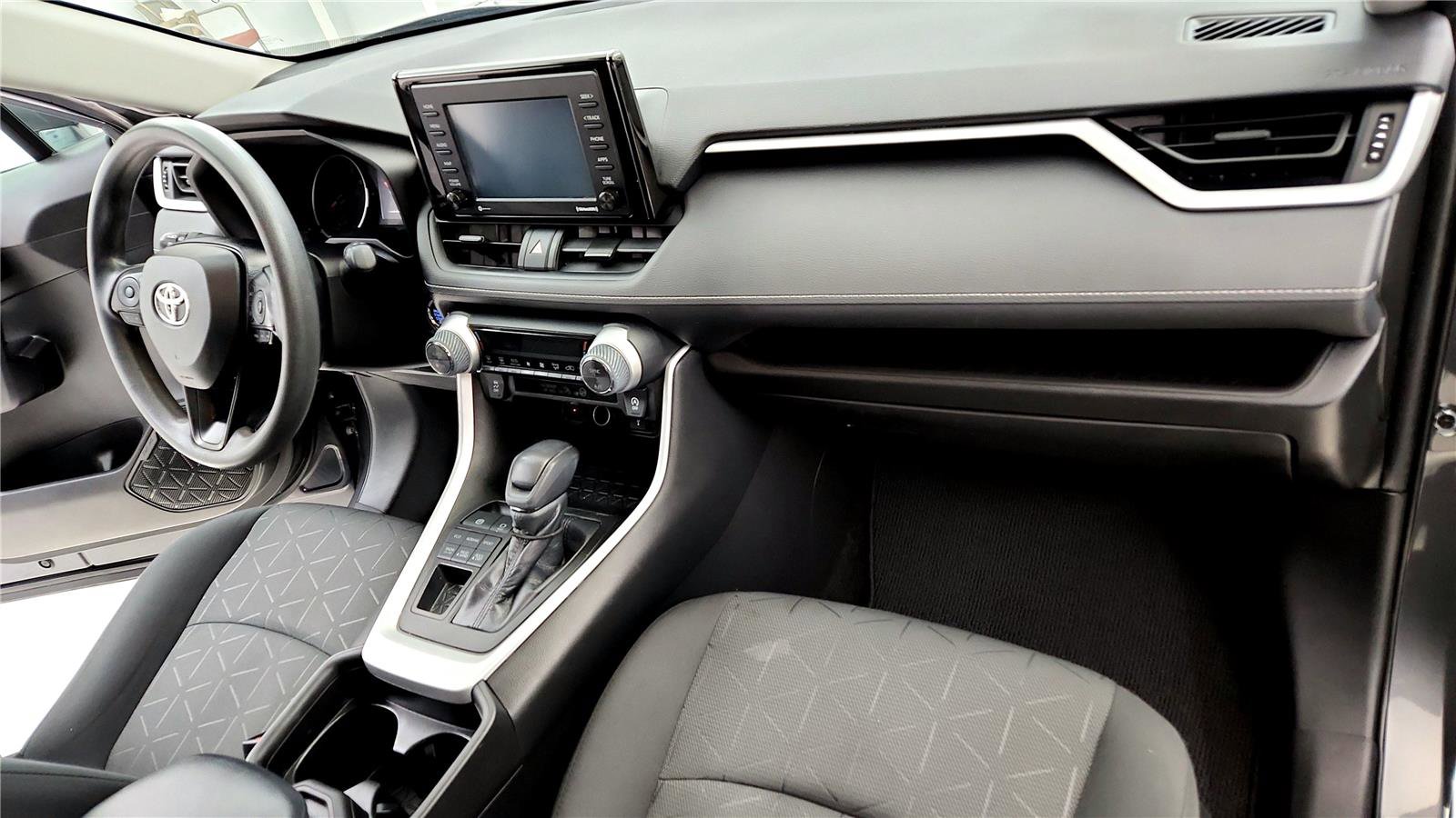 Certified 2021 Toyota RAV4 XLE w/ Convenience Package image 16